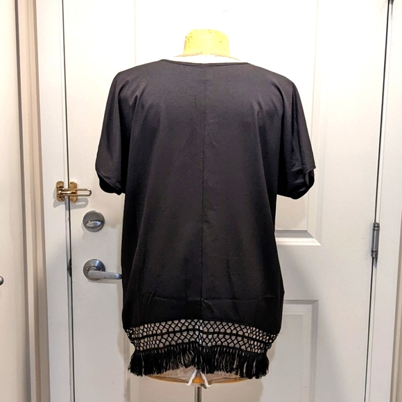 V Neck Woven Fringe Bottom Flutter Sleeve Tunic Black Long Blouse Curve 1X Shein - Picture 3 of 4